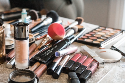 TALLER DE MAQUILLAJE