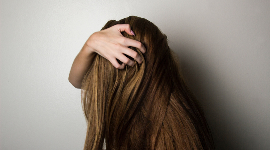 Cómo evitar la caída del cabello, causas y soluciones